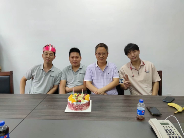 4221594604632877.jpg 7月生日会照片05.jpg